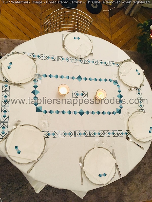 Nappe ronde motifs rectangles