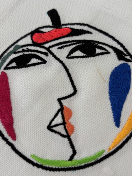 Broderies modernes pour serviettes et sets de table