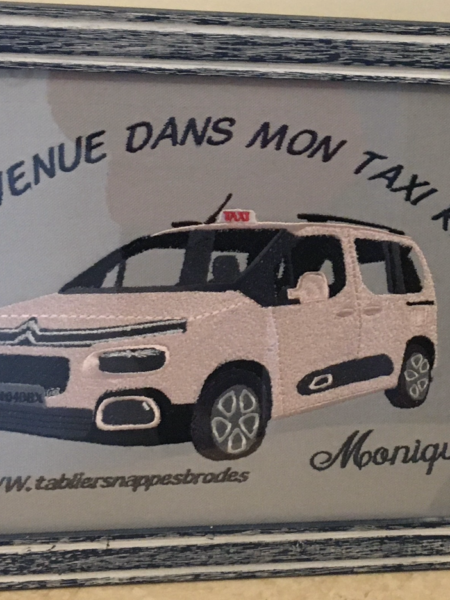 Taxi rose, broderie née d&rsquo;une rencontre.