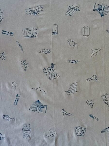 Une nappe de mariage …et toute une vie à deux en petits motifs brodés