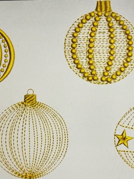 Noël 2026 : La délicatesse des boules dorées